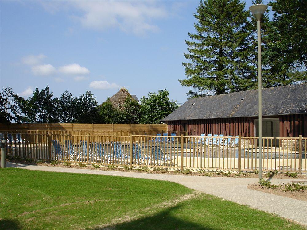 Goélia Résidence Du Parc Gonneville-sur-Honfleur Exterior foto